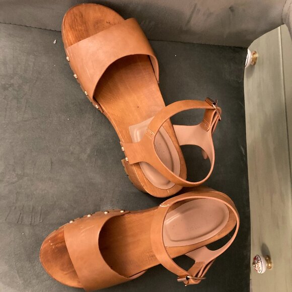 Chunky Clog-style Heels - Picture 1 of 3